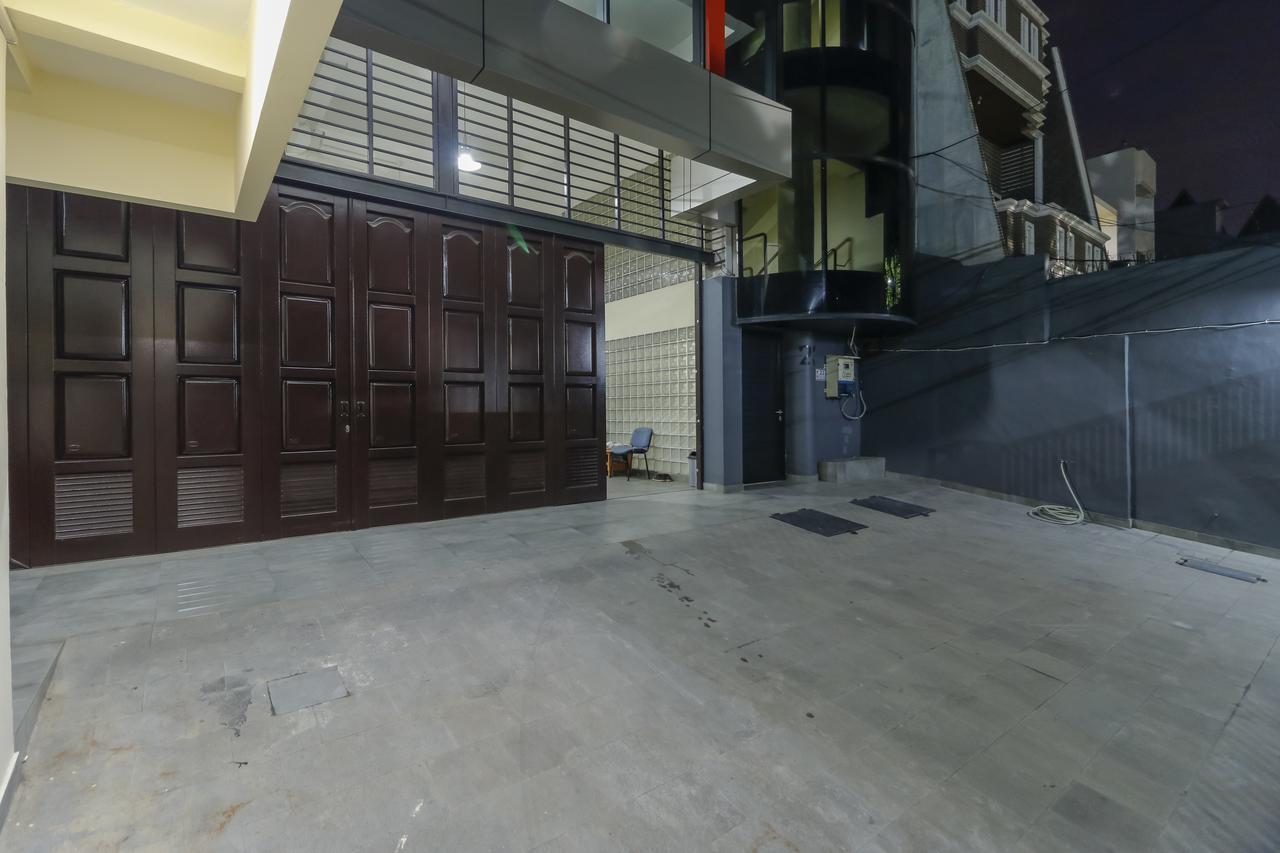 Reddoorz Near Harmoni Gajah Mada Hotel Jakarta Eksteriør billede